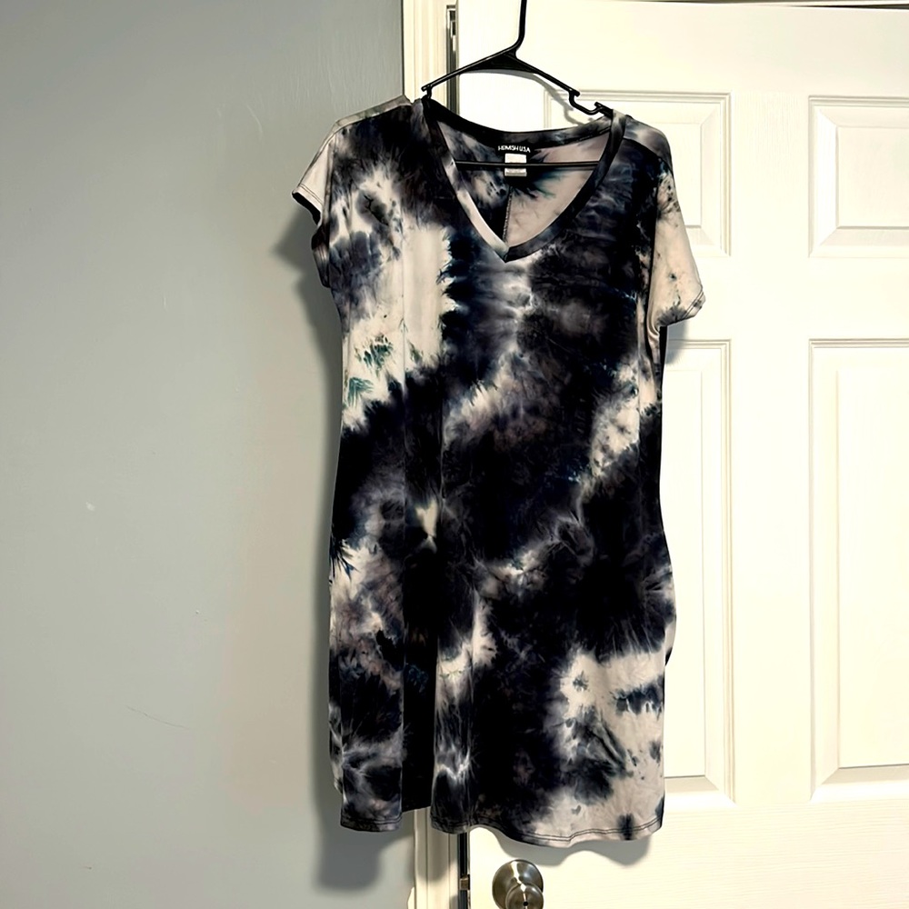 Never Worn Women’s Heimish Tie Dye Dress